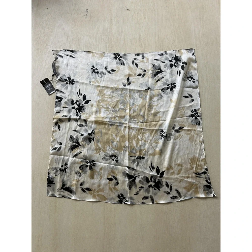 Vince Camuto Scarf Womens One Size Beige Nude‎ Grey Floral Satin Square Bandana